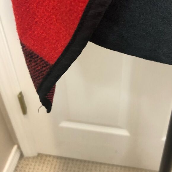 Plaid open drape front vest, size large - Picture 4 of 8